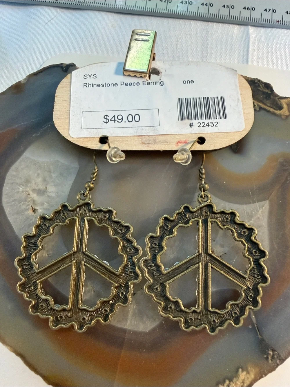 A rare bird Crystal Peace Sign Drop Earrings NWT $49 2.25” x 1.5”